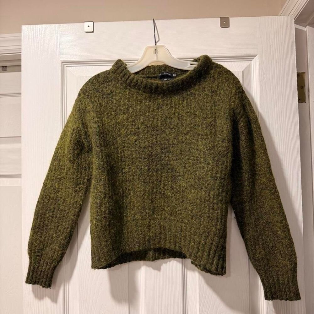 Zara Italian Yarn Green Wool Blend Sweater Size Small